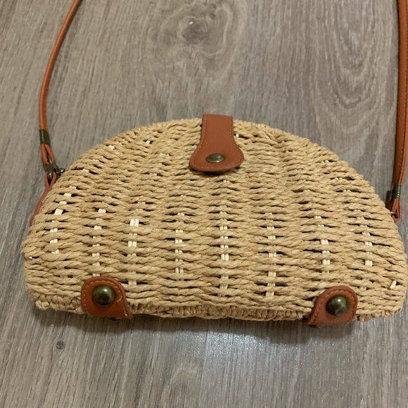 Mini basket woven purse - Picture 2 of 6